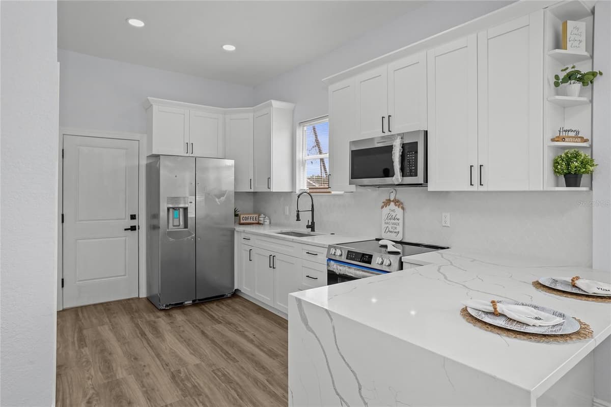2517 PALMETTO STREET — photo 11 of 18