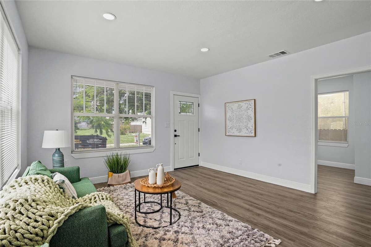 2517 PALMETTO STREET — photo 3 of 18