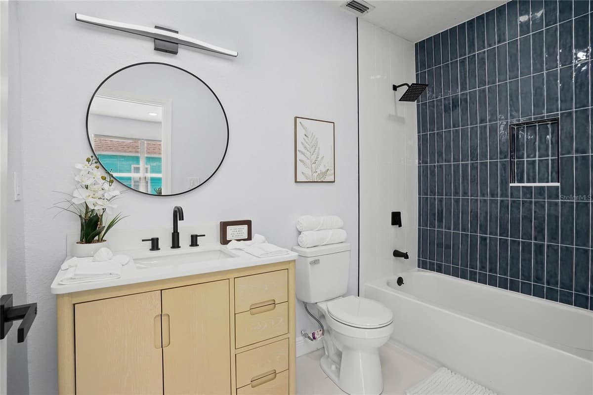 2517 PALMETTO STREET — photo 8 of 18