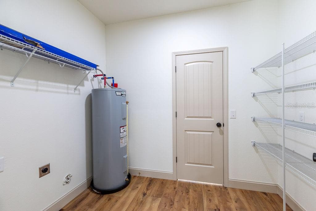 12856 233RD LANE — photo 23 of 30