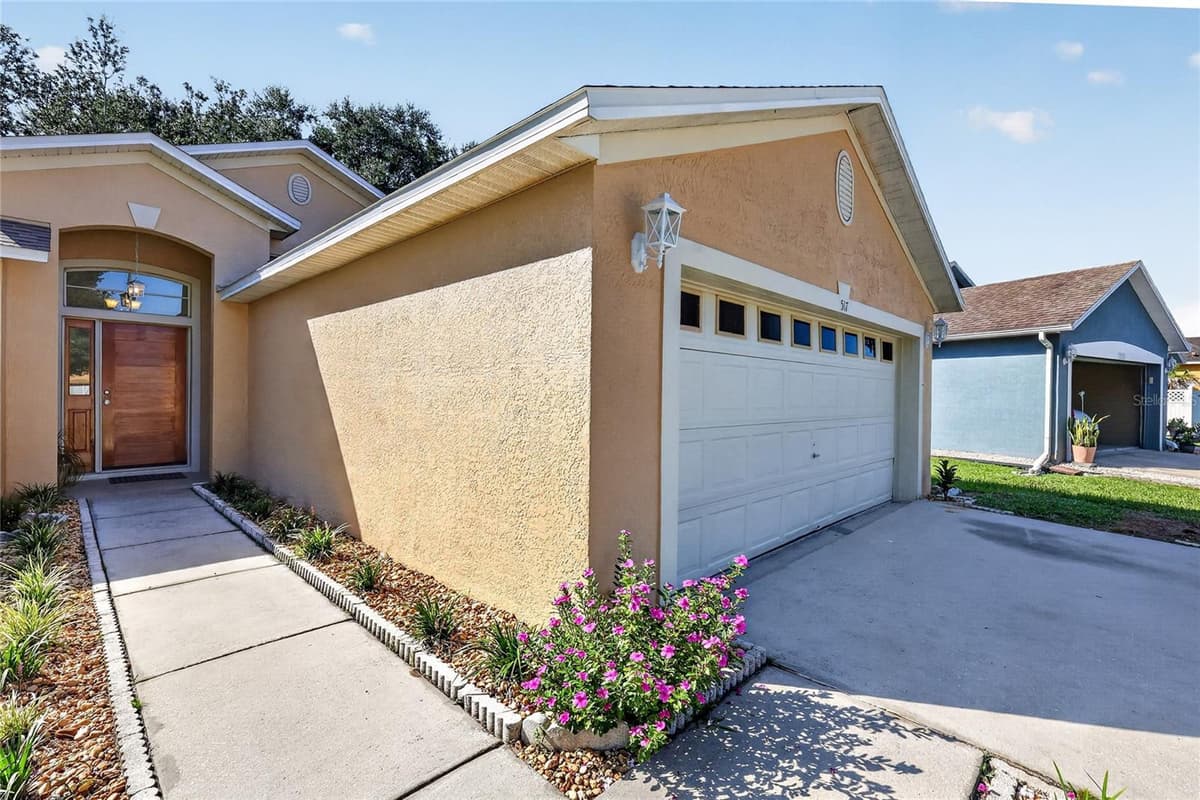 517 PEPPERMILL CIRCLE — photo 3 of 47