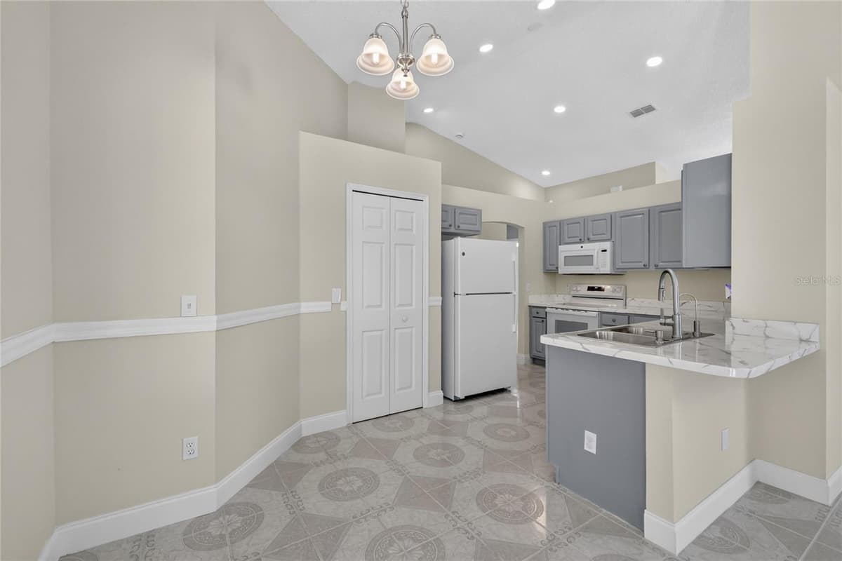 517 PEPPERMILL CIRCLE — photo 16 of 47