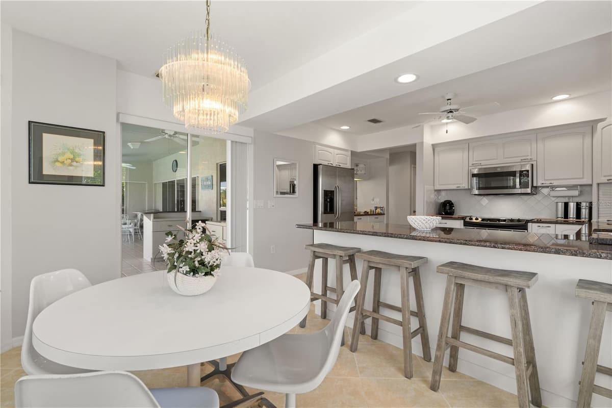 1723 SUZI STREET — photo 8 of 50