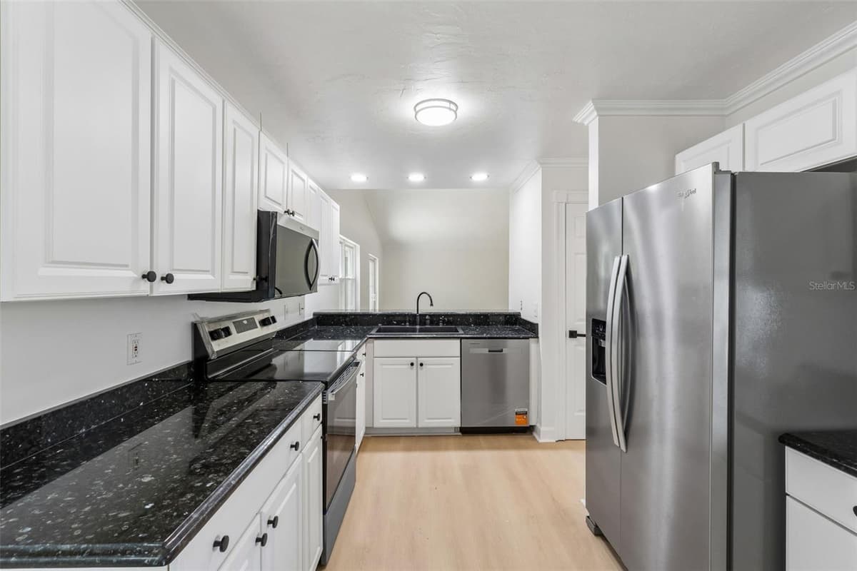 658 BONIVIEW LANE — photo 10 of 41