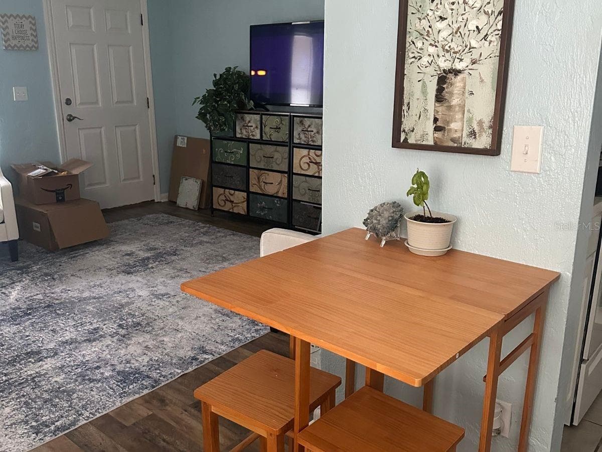 424 DAYTONA STREET — photo 14 of 38
