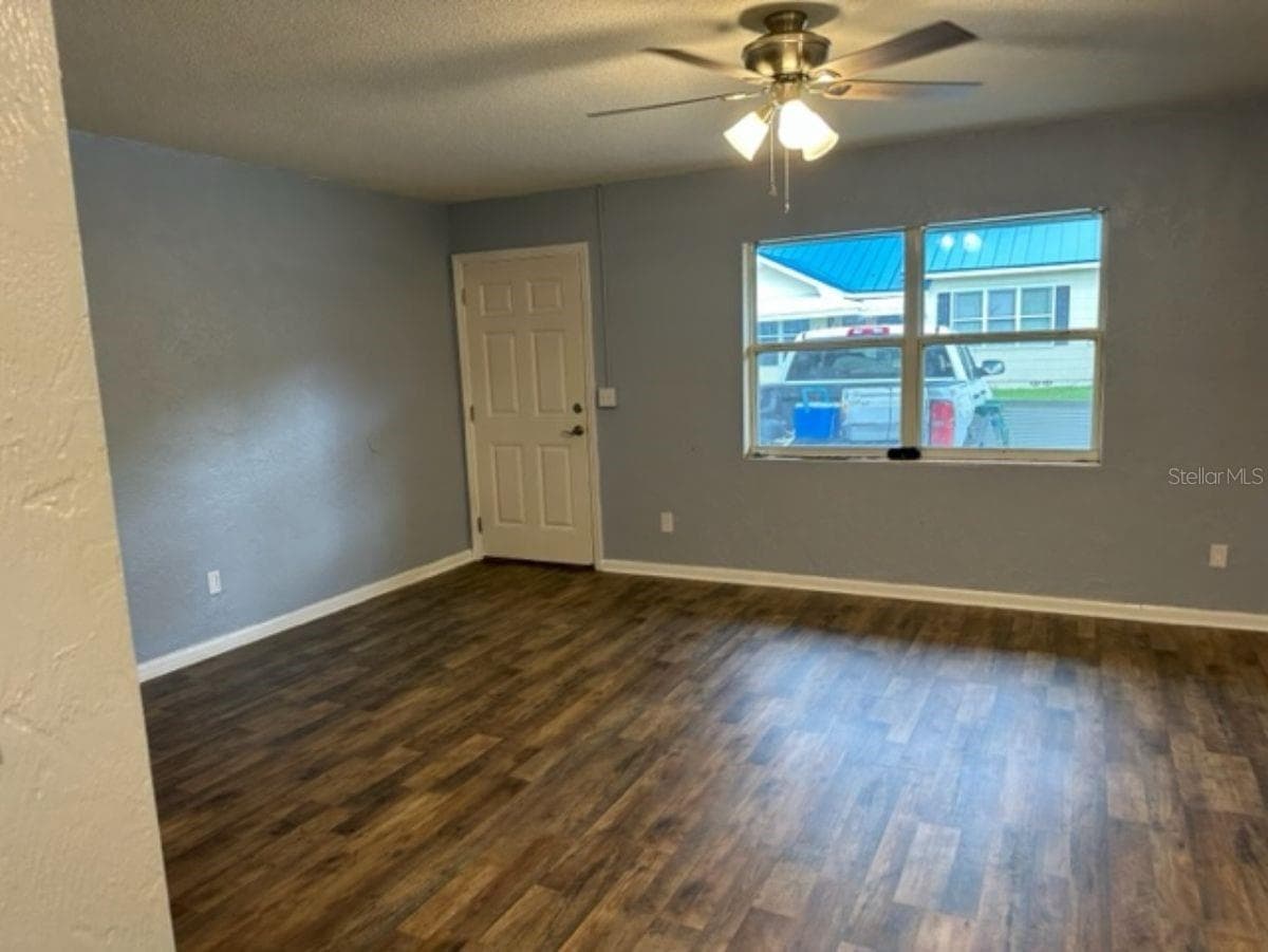 424 DAYTONA STREET — photo 26 of 38