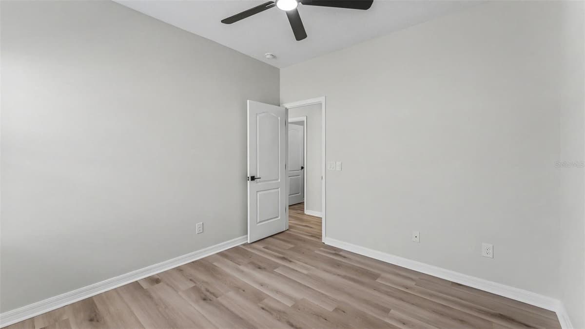 1126 CHERVIL DR — photo 18 of 41