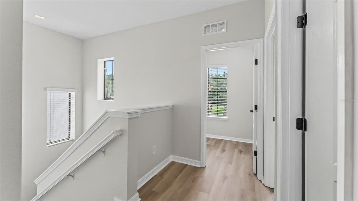 1126 CHERVIL DR — photo 10 of 41