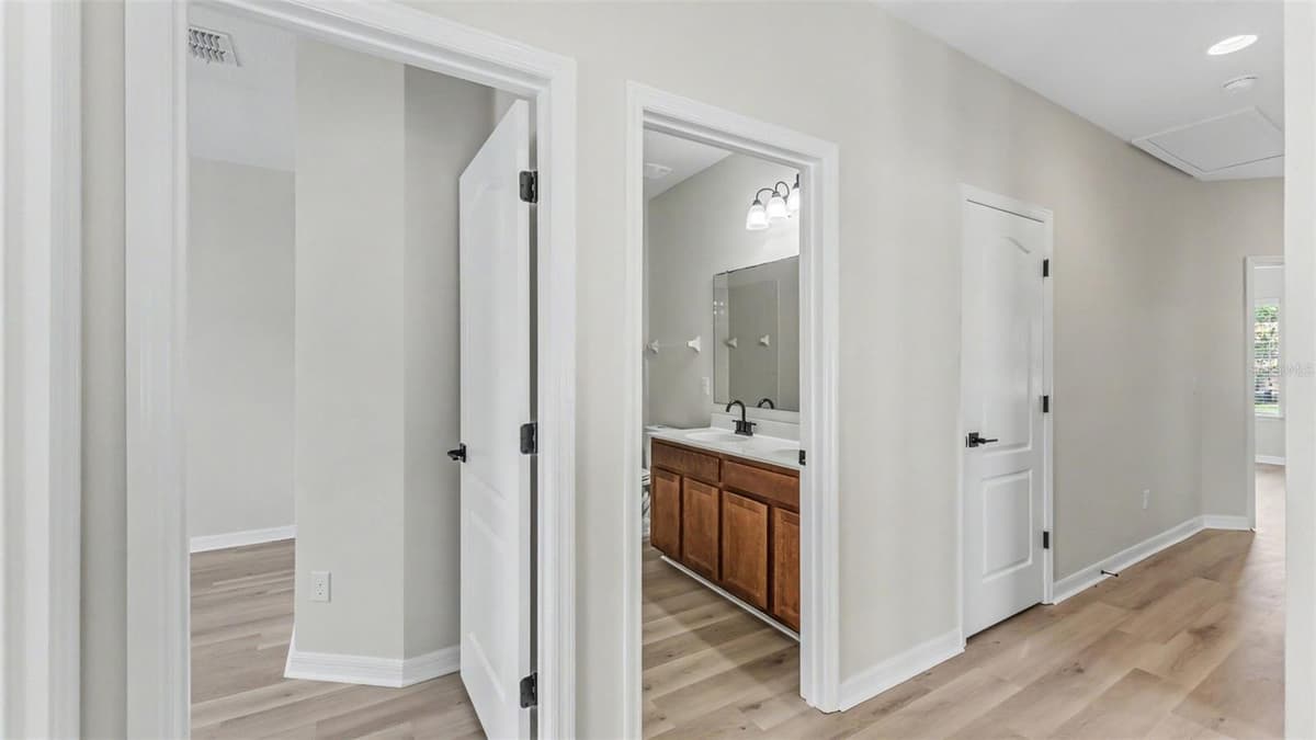 1126 CHERVIL DR — photo 11 of 41