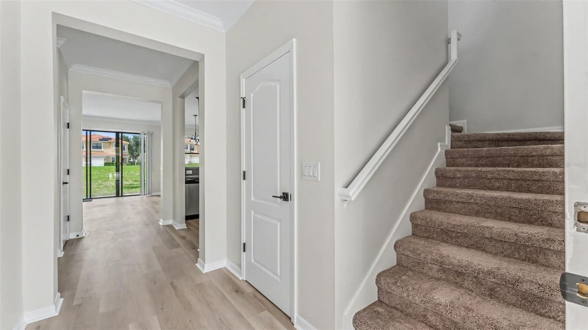1126 CHERVIL DR — photo 5 of 41