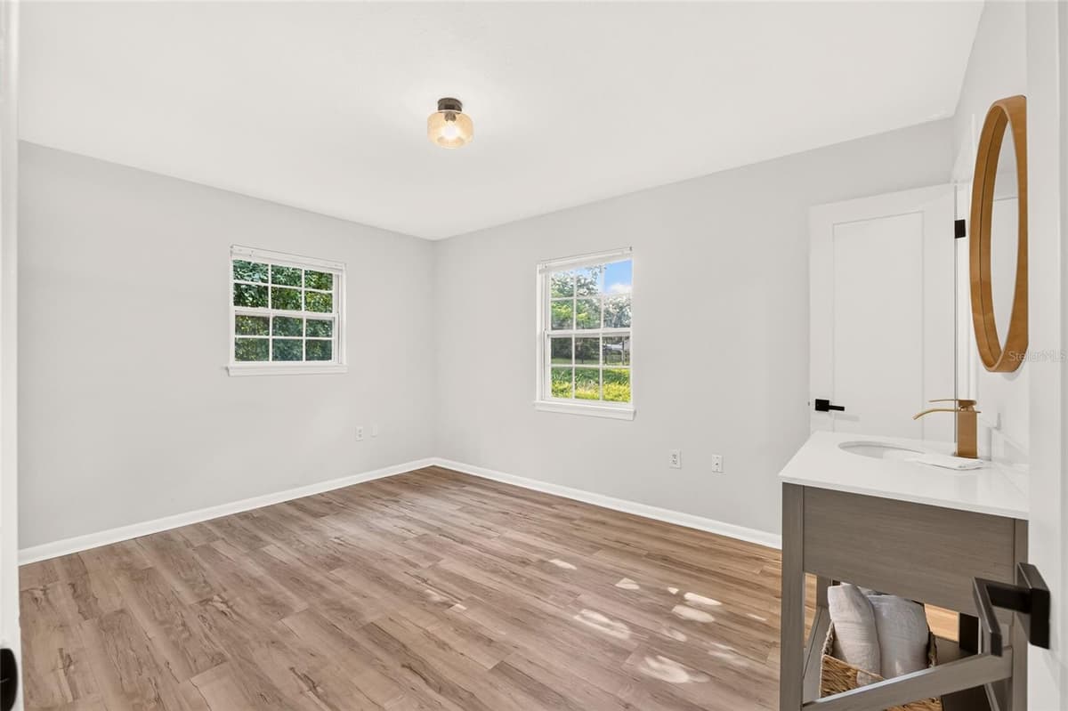 641 258TH STREET — photo 33 of 50