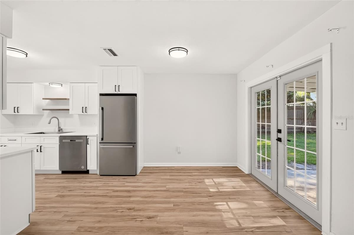 641 258TH STREET — photo 13 of 50