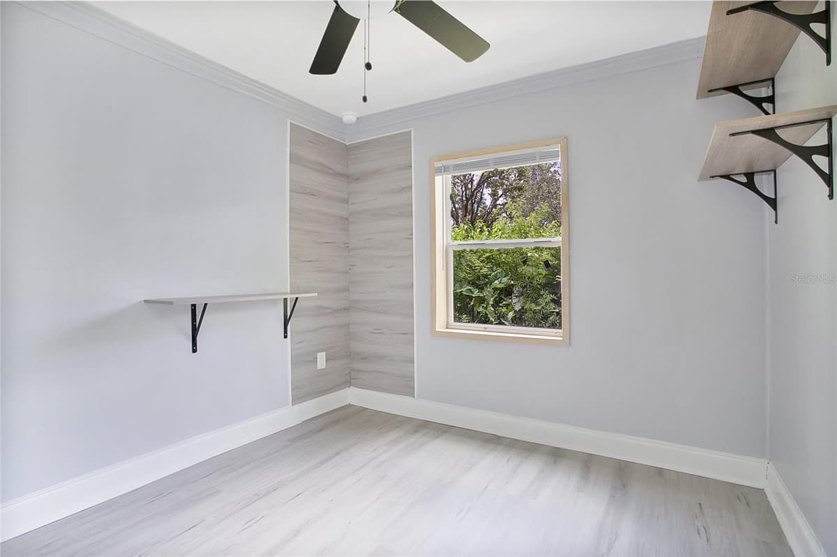 2183 CRANDON AVENUE — photo 13 of 28