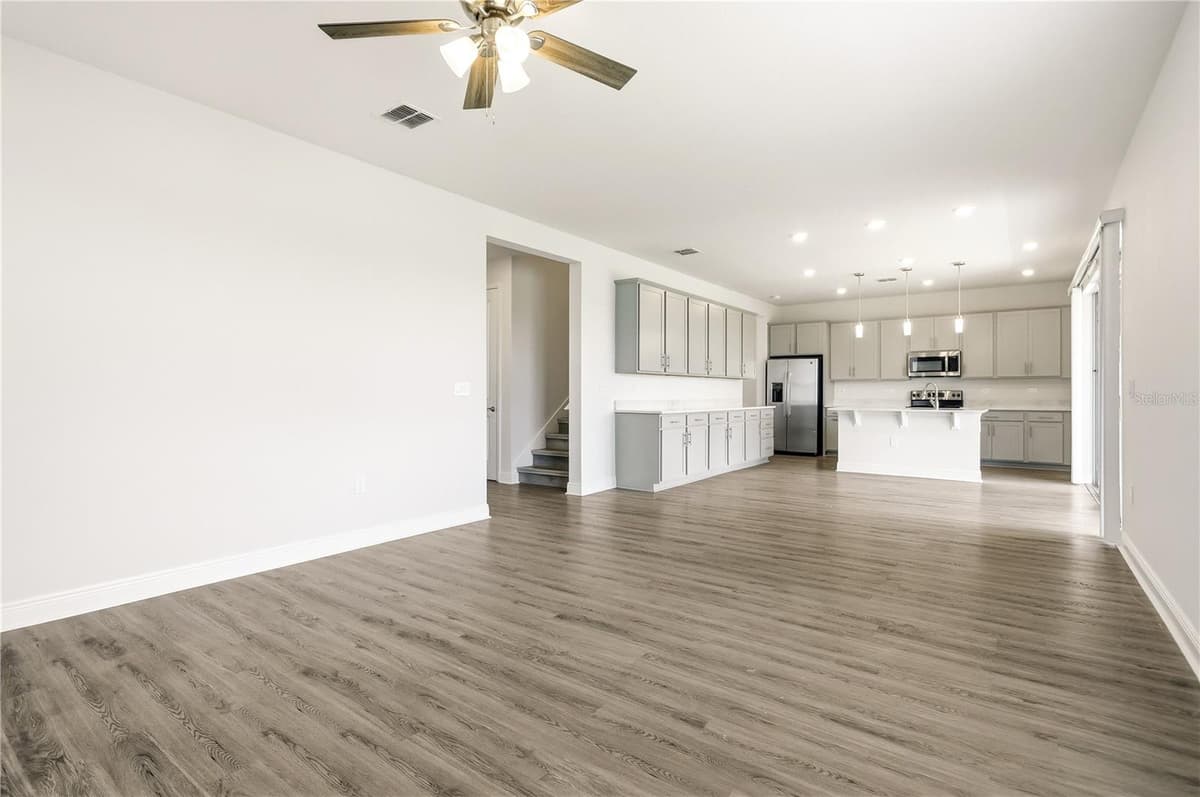 1128 SUGARWOOD STREET — photo 3 of 43