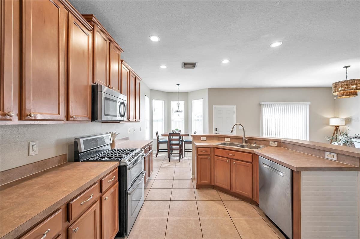 402 HALIFAX BAY COURT — photo 38 of 70