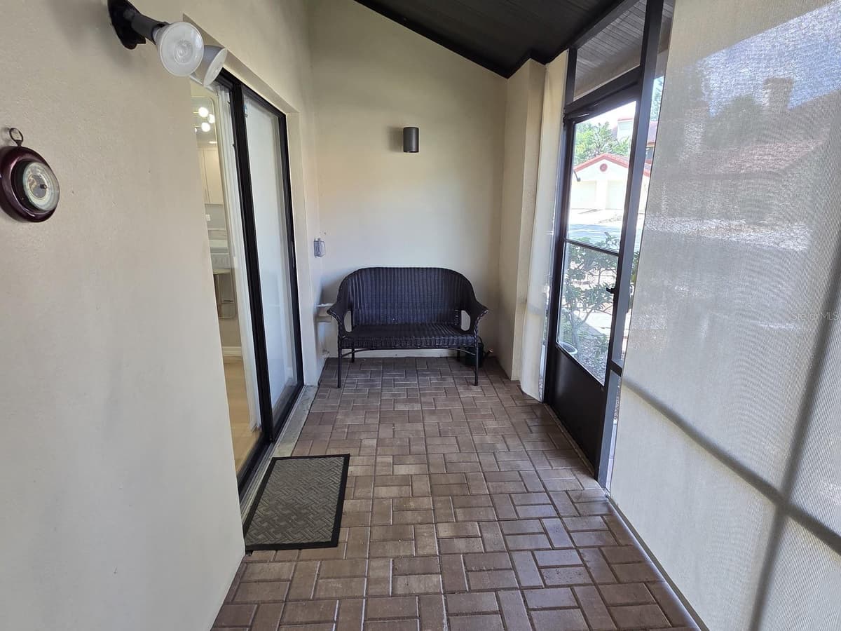 3460 COUNTRYSIDE BOULEVARD — photo 30 of 36