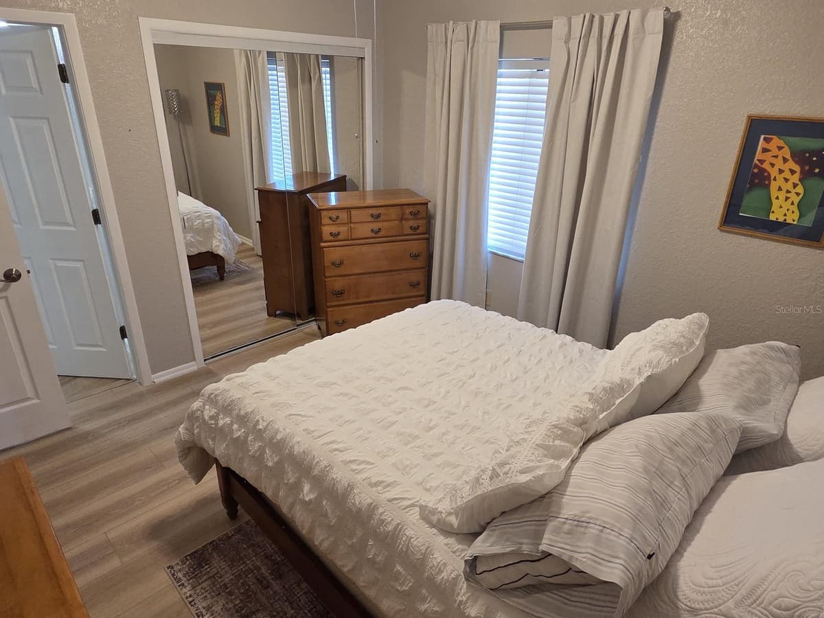 3460 COUNTRYSIDE BOULEVARD — photo 11 of 36