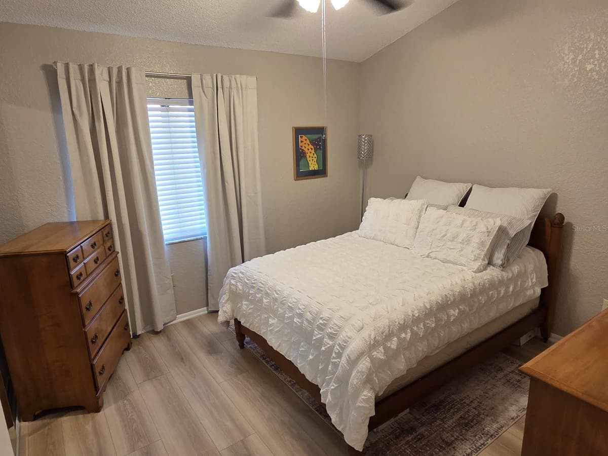 3460 COUNTRYSIDE BOULEVARD — photo 10 of 36