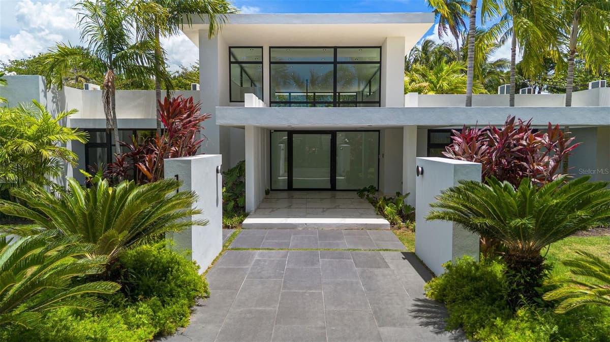 1 DORADO BEACH ESTATES — photo 3 of 32