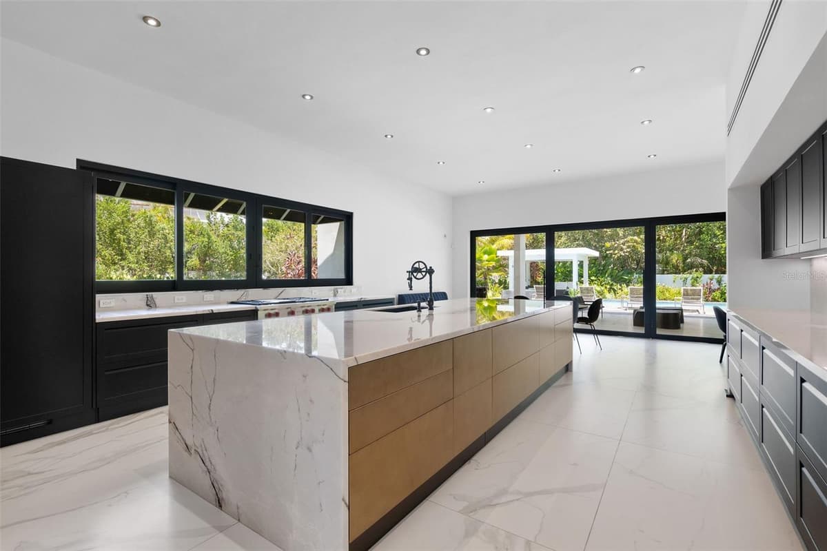 1 DORADO BEACH ESTATES — photo 10 of 32