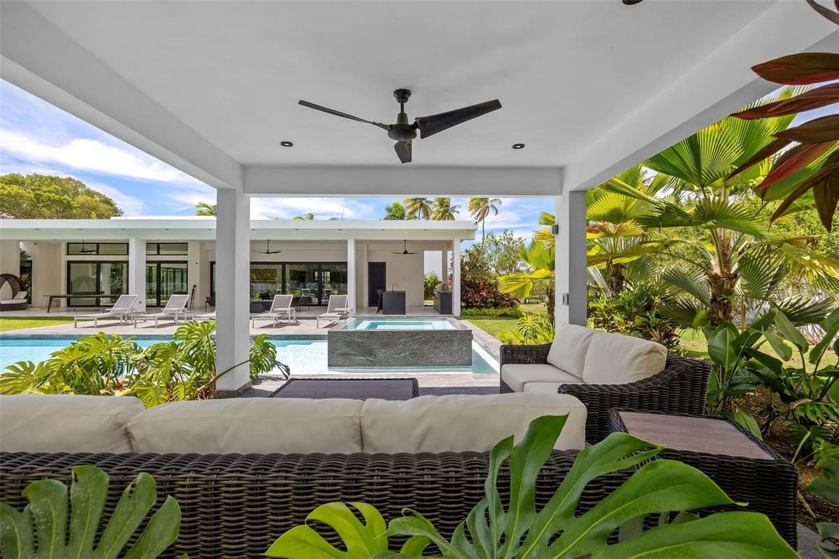 1 DORADO BEACH ESTATES — photo 28 of 32
