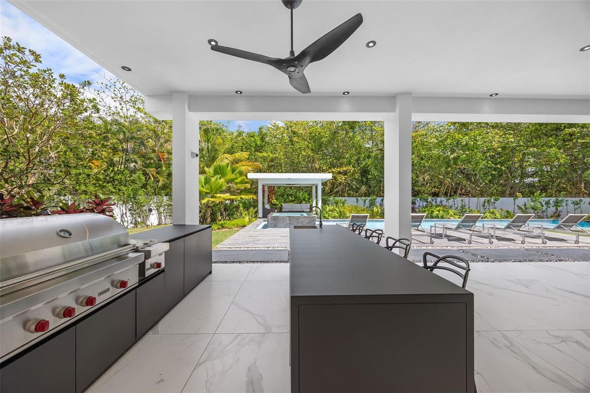 1 DORADO BEACH ESTATES — photo 25 of 32