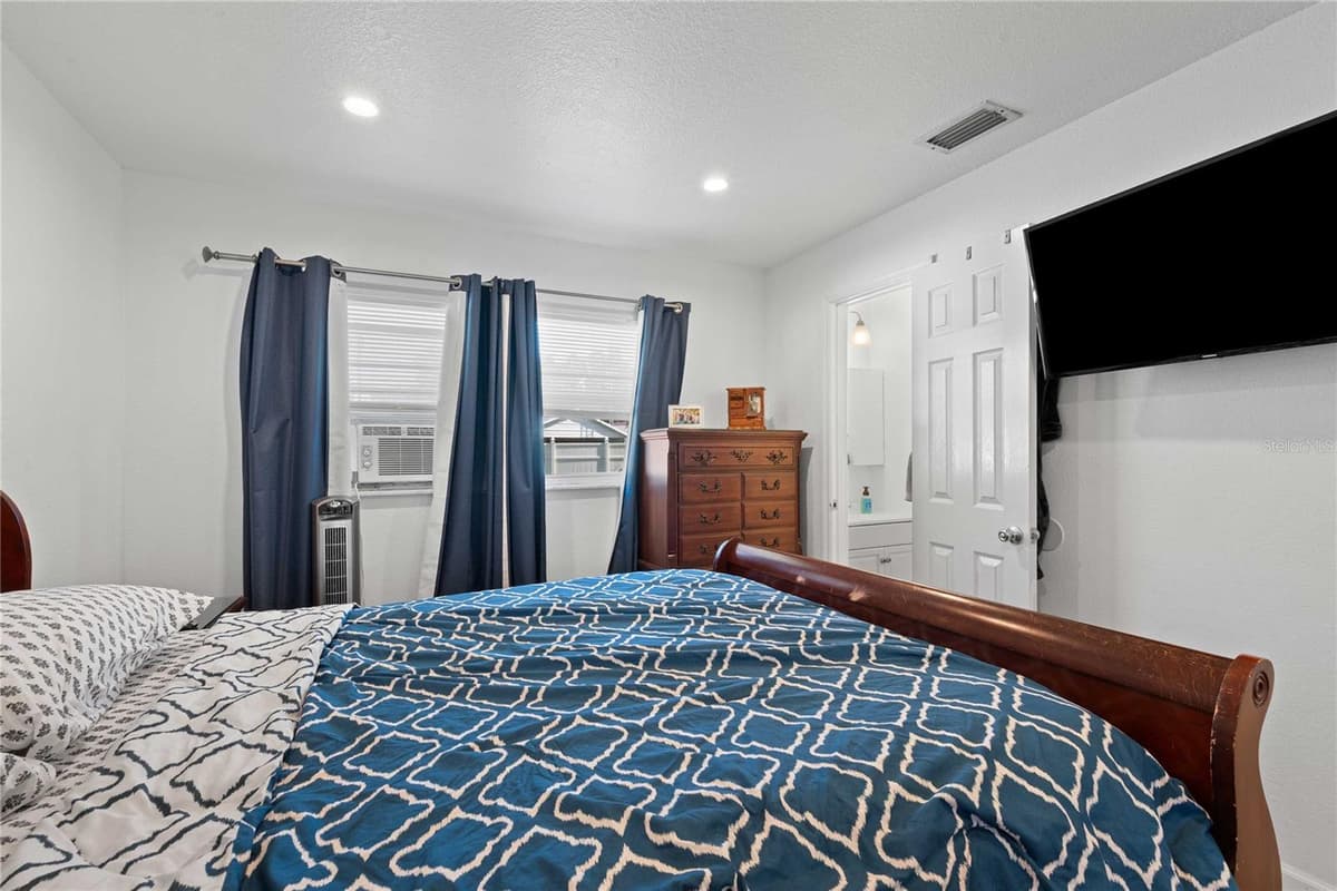 1056 CR 463 — photo 15 of 49