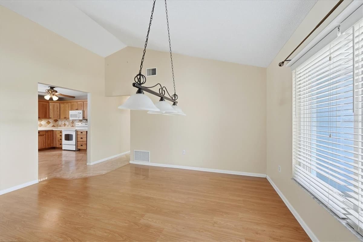 5015 86TH STREET COURT — photo 7 of 41