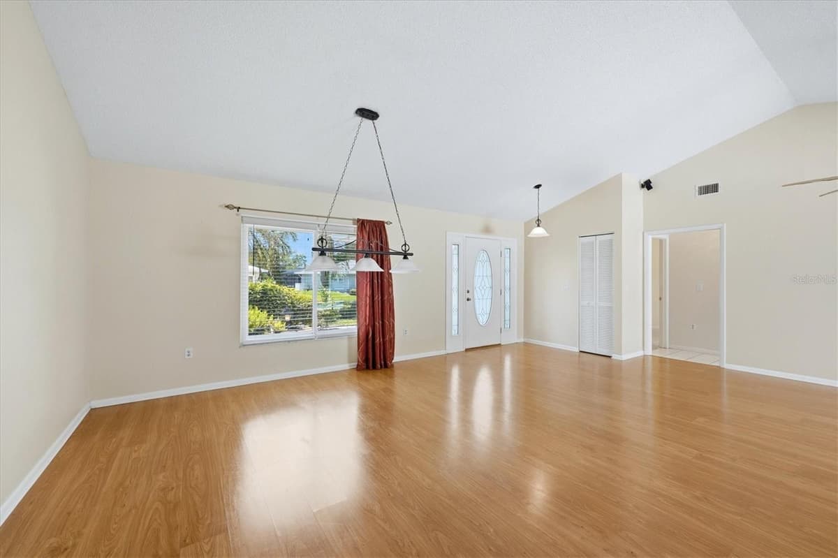 5015 86TH STREET COURT — photo 16 of 41