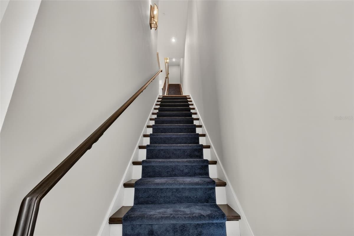 636 MARIPOSA STREET — photo 44 of 81