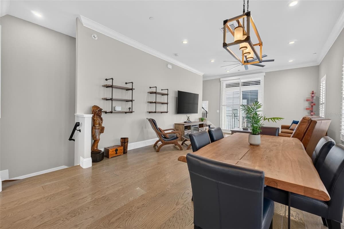 636 MARIPOSA STREET — photo 21 of 81