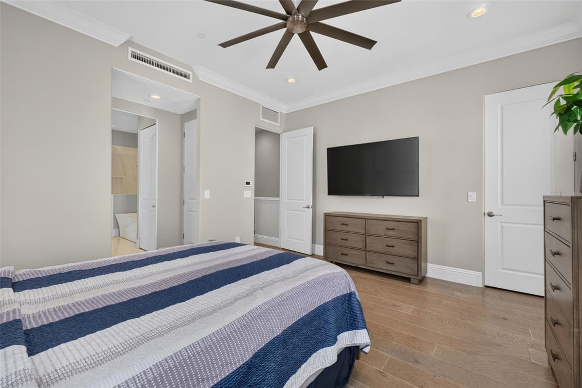 636 MARIPOSA STREET — photo 48 of 81