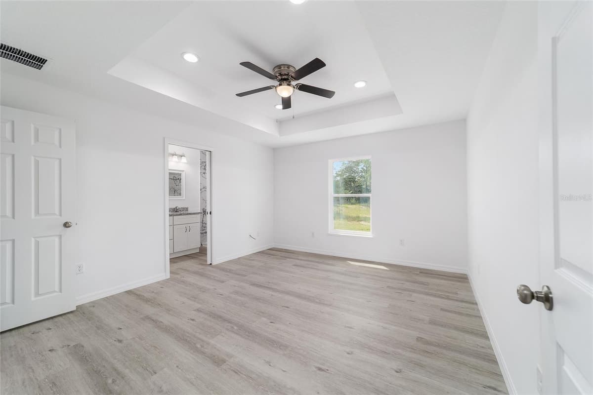 22060 NEPTUNE BOULEVARD — photo 24 of 89