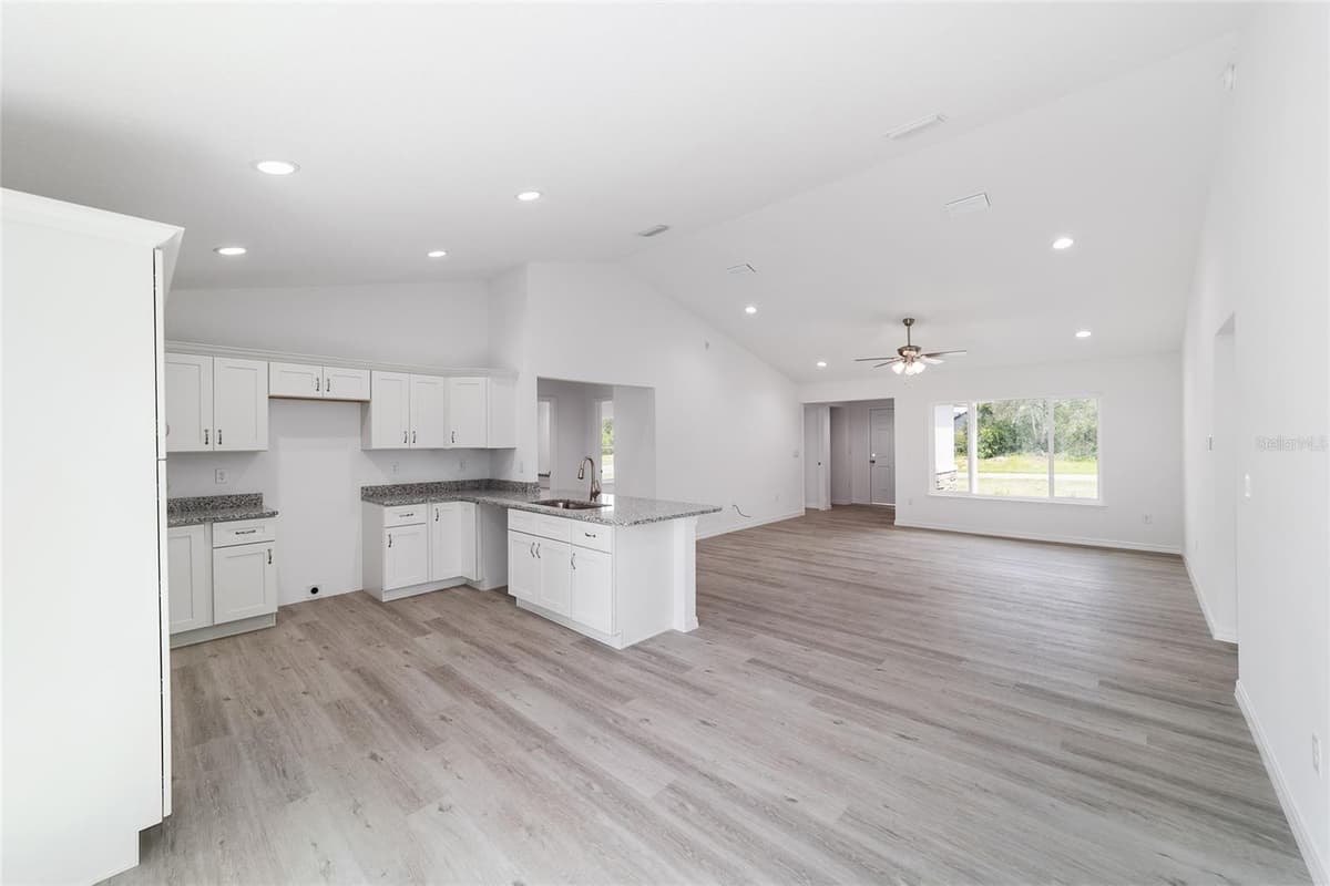 22060 NEPTUNE BOULEVARD — photo 18 of 89