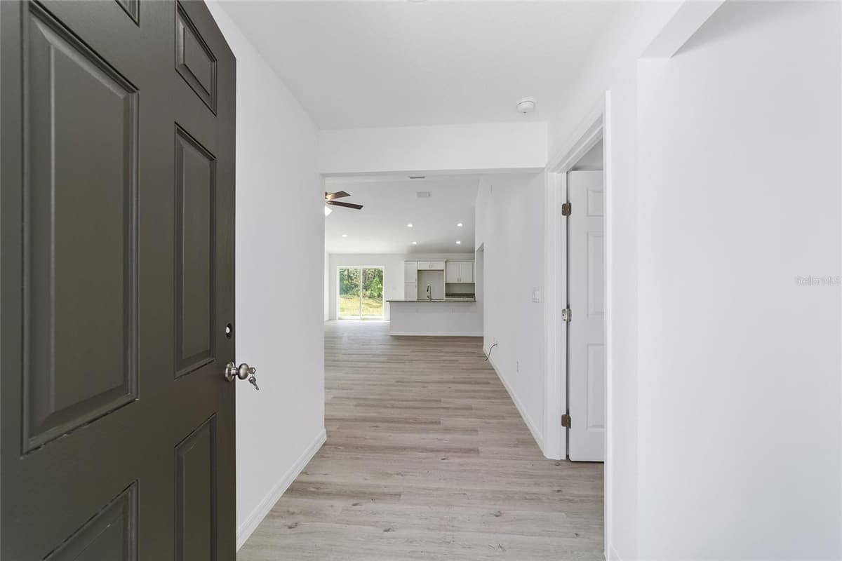22060 NEPTUNE BOULEVARD — photo 4 of 89
