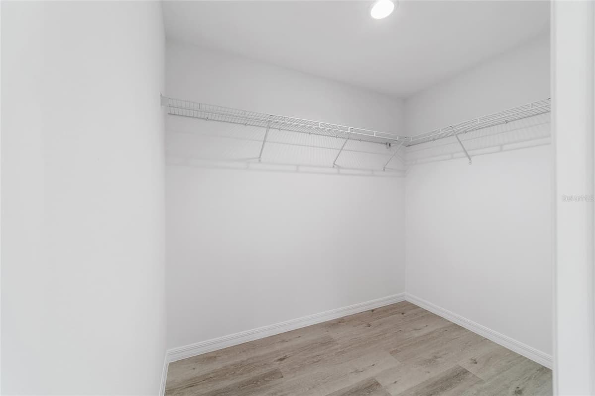 22060 NEPTUNE BOULEVARD — photo 30 of 89