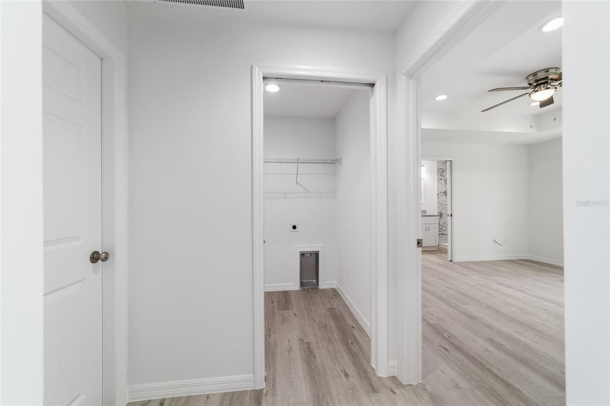 22060 NEPTUNE BOULEVARD — photo 23 of 89