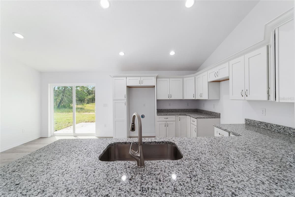 22060 NEPTUNE BOULEVARD — photo 20 of 89