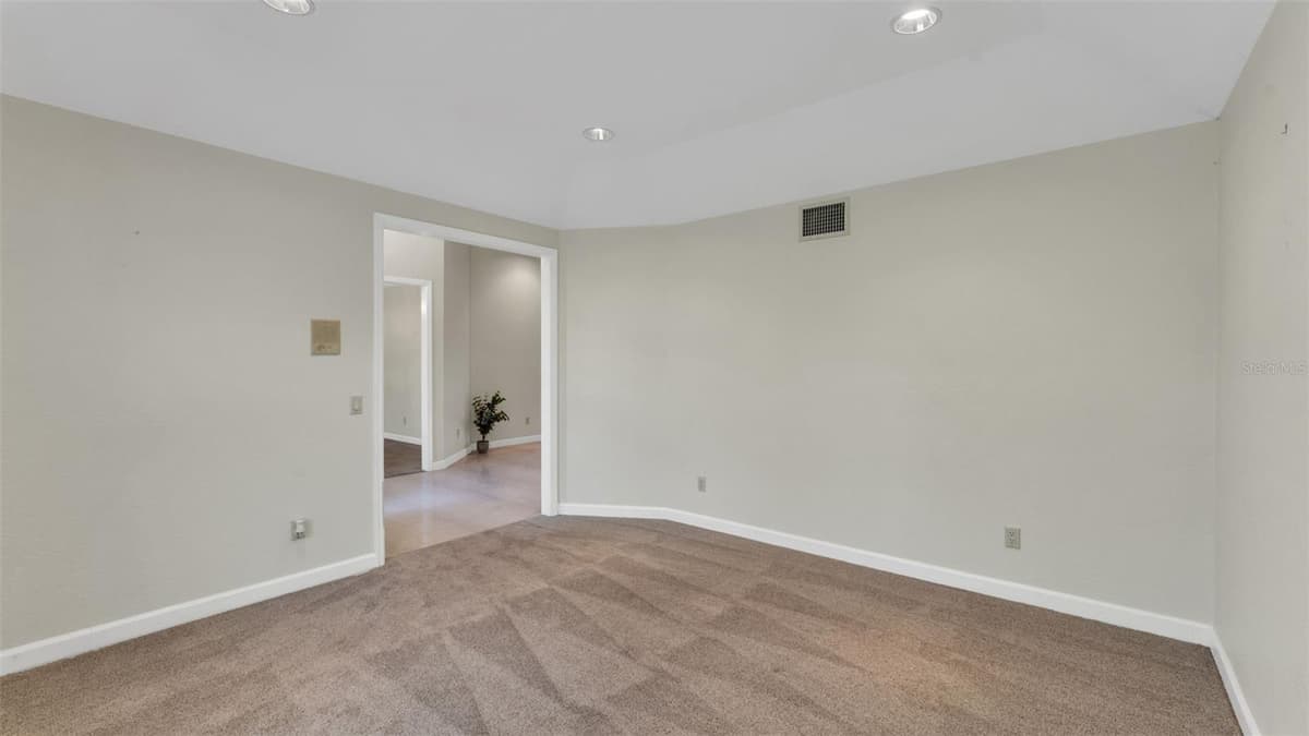 122 JULIANA WAY — photo 16 of 54