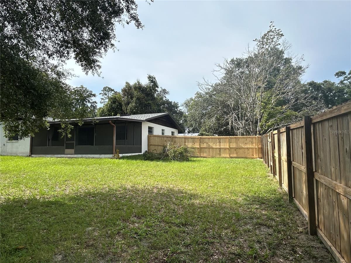 25639 18TH AVENUE — photo 7 of 8