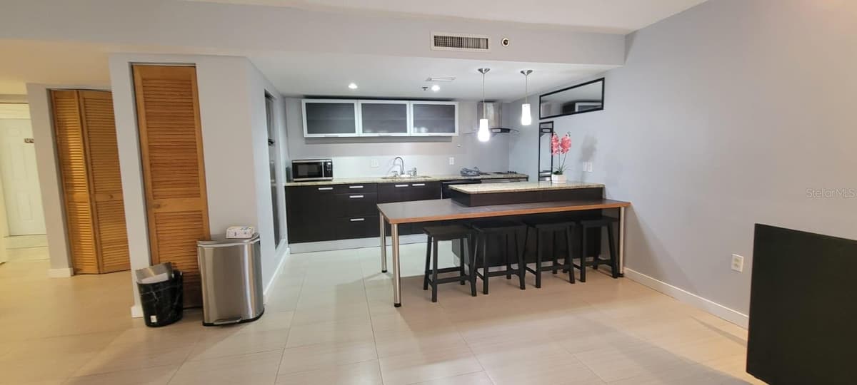701 MADISON AVENUE — photo 5 of 11