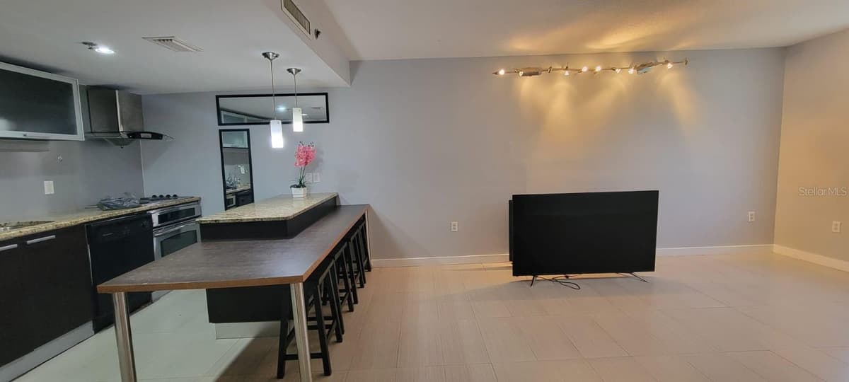 701 MADISON AVENUE — photo 4 of 11