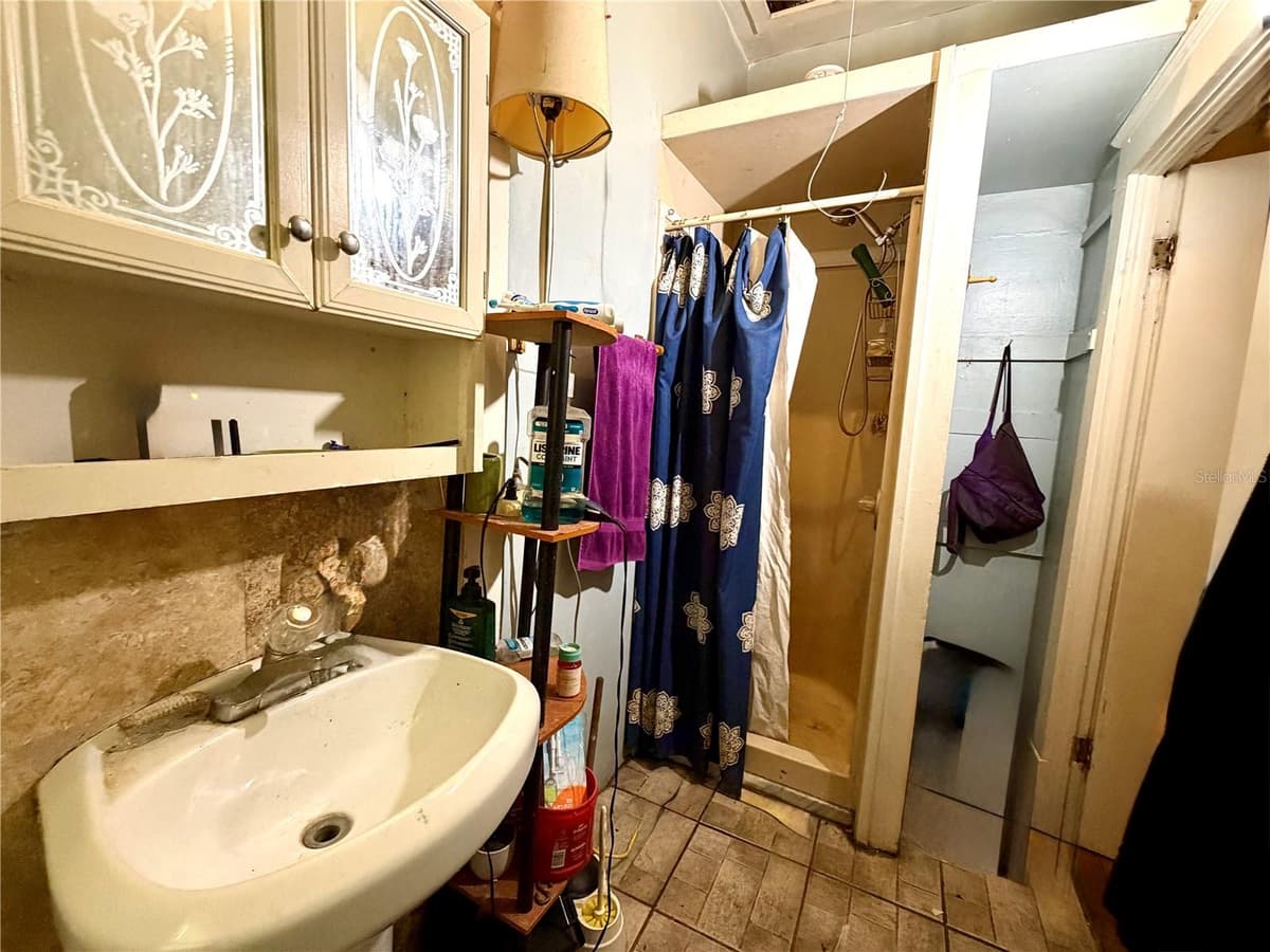 209 AVENUE C — photo 8 of 17