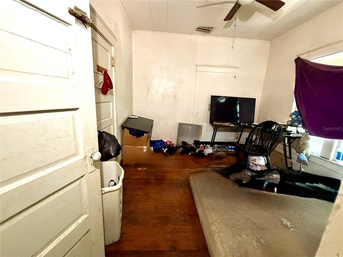 209 AVENUE C — photo 12 of 17