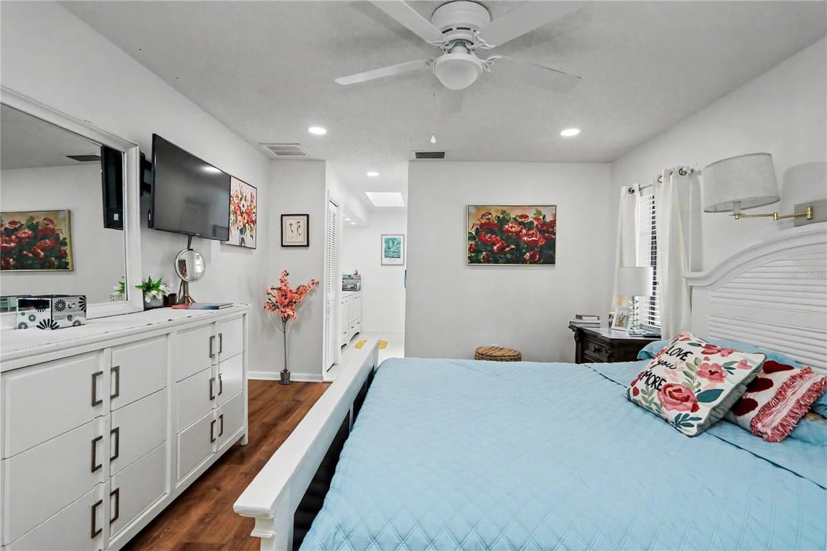 10 COLUBRINA COURT — photo 44 of 59
