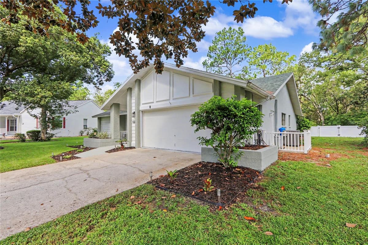 10 COLUBRINA COURT — photo 11 of 59