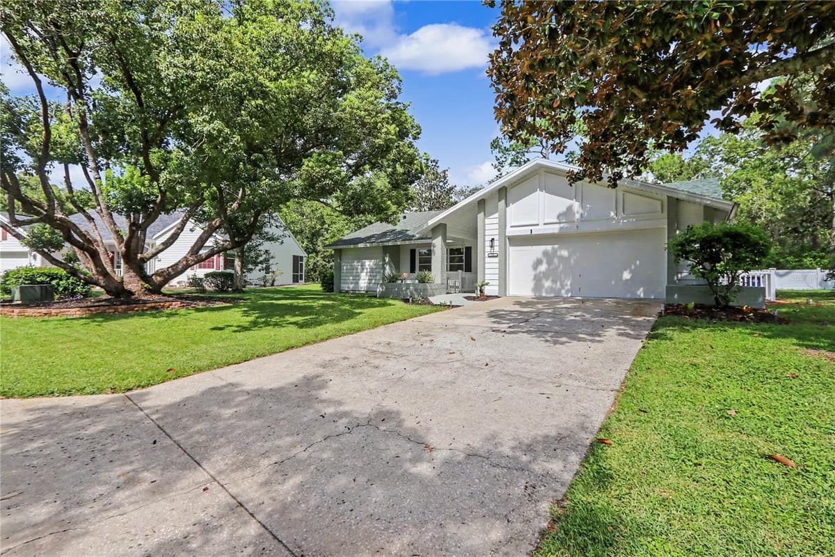 10 COLUBRINA COURT — photo 10 of 59
