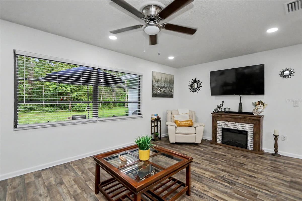 10 COLUBRINA COURT — photo 34 of 59