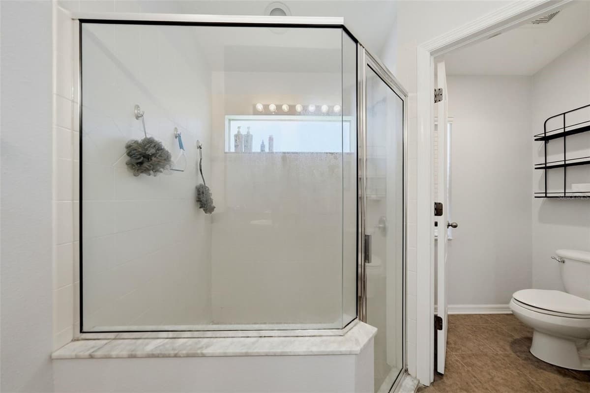 4037 WARWICK HILLS DRIVE — photo 39 of 61