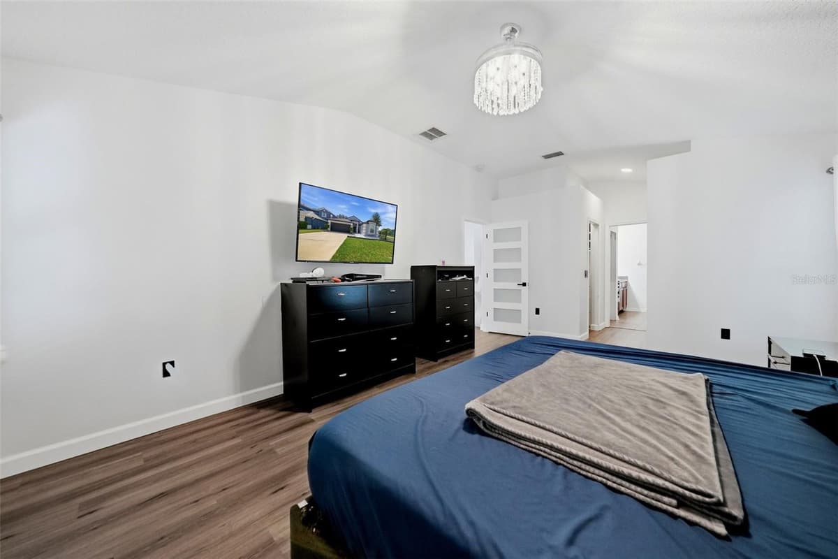 4037 WARWICK HILLS DRIVE — photo 36 of 61
